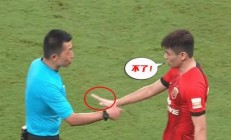米兰百家乐-关于比赛中红牌频现，裁判执法屡屡引争议的信息