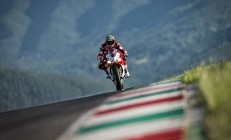 米兰体育网页版-西甲德比铸就钢铁意志，皇马硬仗取胜罗马启示录