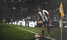 ac米兰下载-从湖人到灰熊，跨越时空的接管启示录