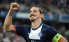 ac米兰下载-巴黎星光下的亚洲魔术师，久保建英对阵挪威的高光时刻如何重新定义足球边界