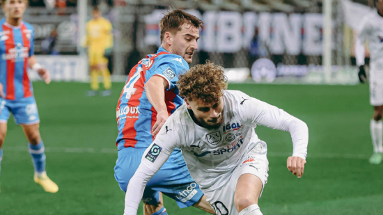 包含亚眠主场失利，保级形势严峻的词条