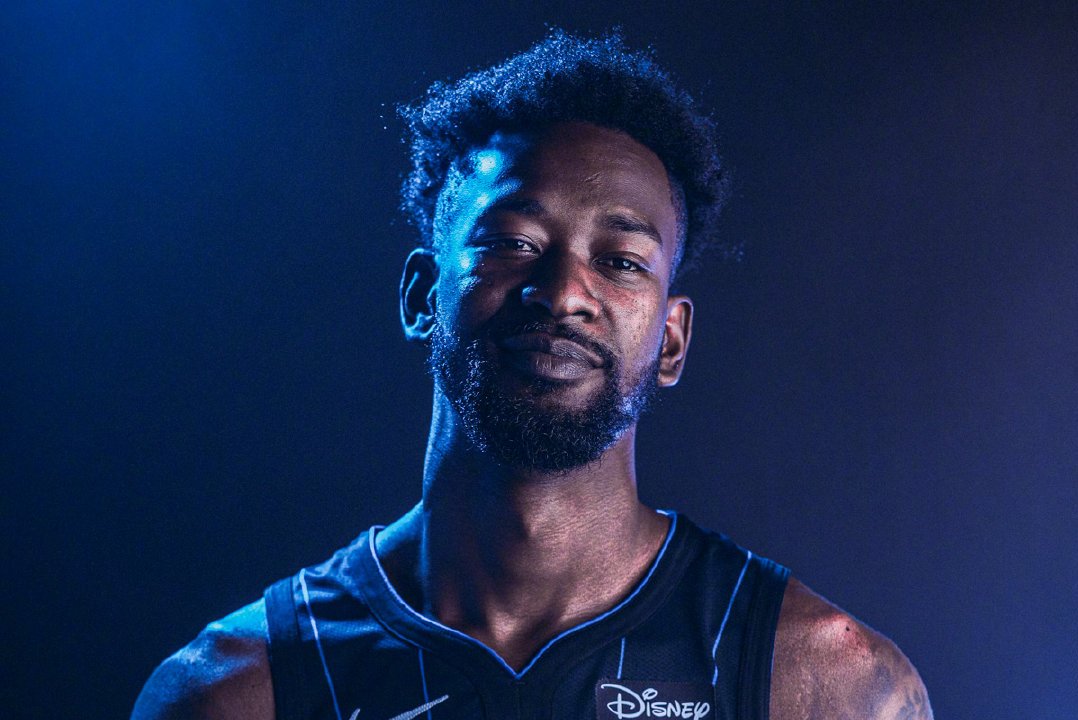 罗斯特伦主场憾负，保级艰难形势