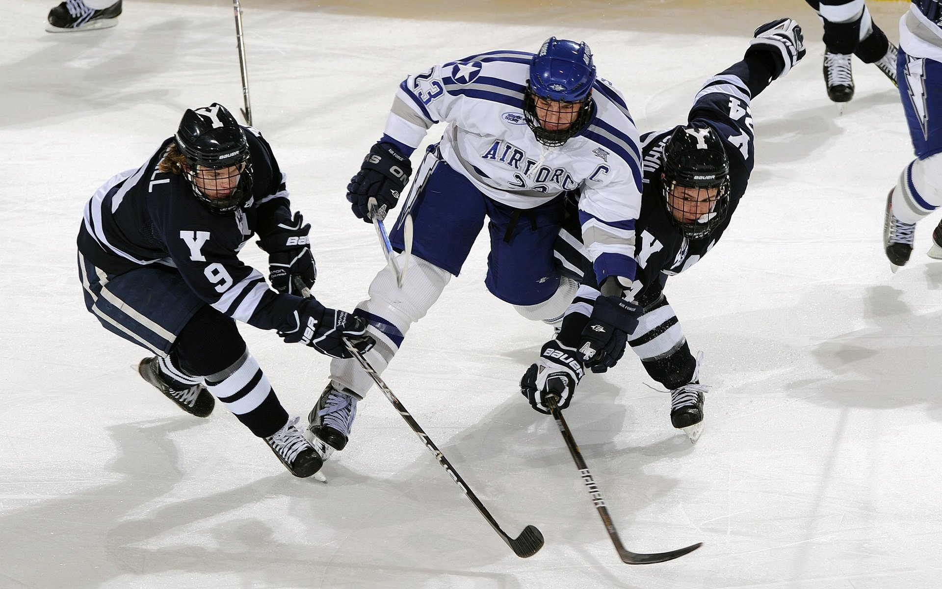 欧冠半决赛焦点战，马刺式全面压制，鹈鹕无力回天