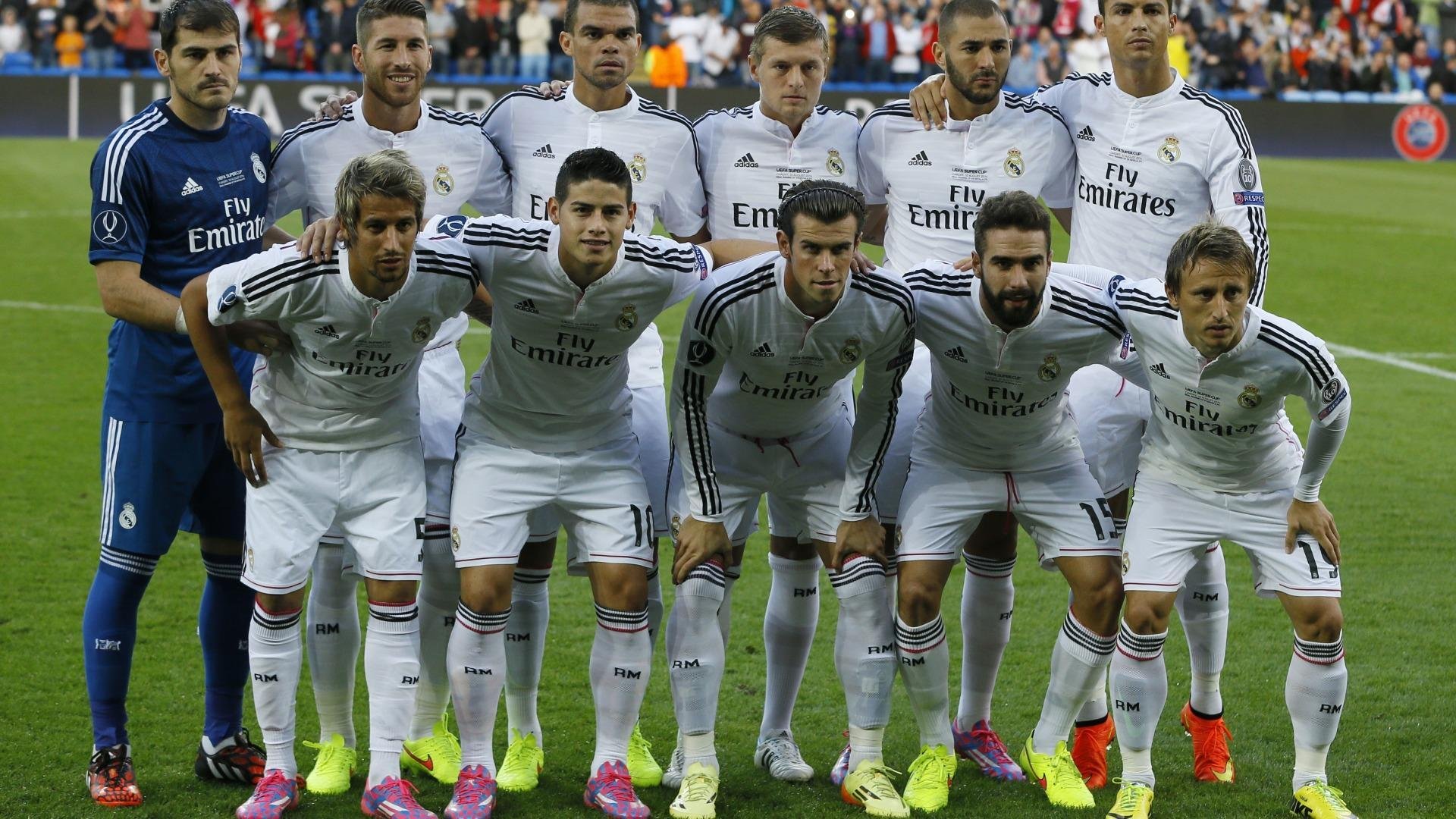 火箭翻盘雷霆，范弗利特点燃赛场，一场永不言弃的胜利